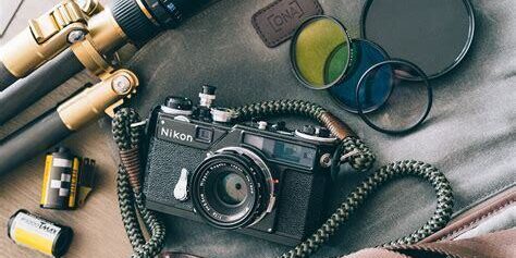Analog Fotoğrafçılık Kursları: Temel Eğitimler ve İleri Seviye Atölyeler Analog Fotoğrafçılık Kursları: Temel Eğitimler ve İleri Seviye Atölyeler