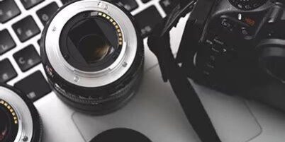Araştırma Fotoğrafçılığında Kullanılan Ekipmanlar: En İyi Kamera ve Lens Seçenekleri