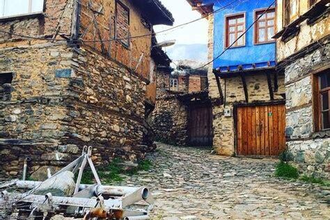 Bursa’nın Tarihi Dokusu Eşliğinde Düğün Fotoğrafçılığı