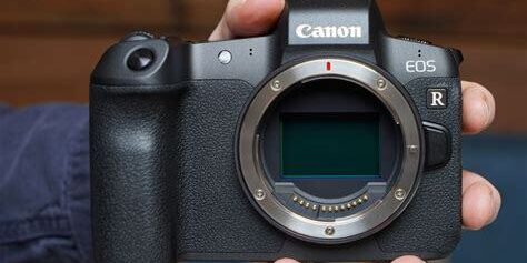 Canon EOS R5: 2021’de Profesyonel Fotoğrafçılar için Çığır Açan Tam Kare Aynasız Kamera Canon EOS R5: 2021’de Profesyonel Fotoğrafçılar için Çığır Açan Tam Kare Aynasız Kamera