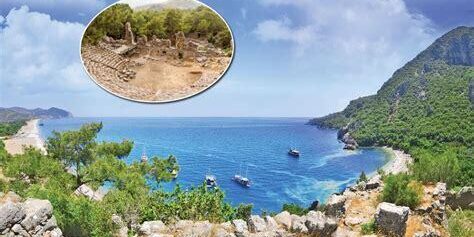 Datça’nın Mavi Sularında Moda Fotoğrafçılığı: Deniz ve Doğanın Buluştuğu Yer Datça’nın Mavi Sularında Moda Fotoğrafçılığı: Deniz ve Doğanın Buluştuğu Yer