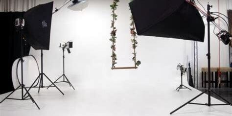 Fotoğraf Stüdyosu için Stand ve Boom Kollar: Aydınlatma Ekipmanlarını Sabitleme Fotoğraf Stüdyosu için Stand ve Boom Kollar: Aydınlatma Ekipmanlarını Sabitleme