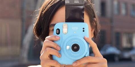 Fujifilm Instax Serisi: Anında Baskıların Retro Çekiciliği