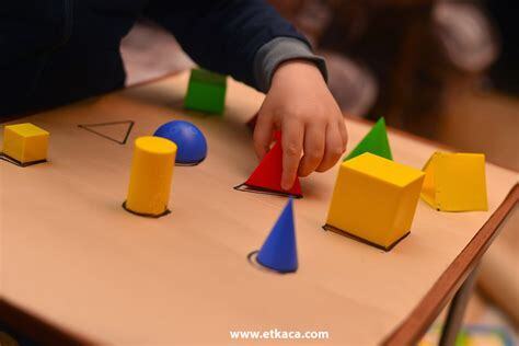 Geometrik Oyunlar: Şehirlerde Soyut Kompozisyonlar Oluşturmak