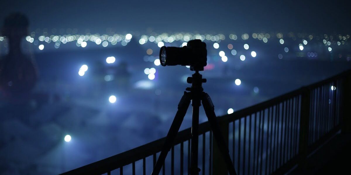 Hafif Alaşımlı Tripodlar: Taşıma Kolaylığı ve Dayanıklılık Hafif Alaşımlı Tripodlar: Taşıma Kolaylığı ve Dayanıklılık