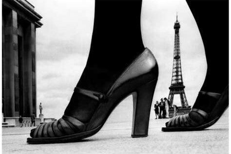 Helmut Newton’un Sanatsal Çıplak Çekimlerinde Estetik ve Cesaret