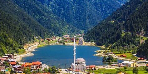 Karadeniz’in Görkemli Doğasında: Uzungöl ve Sümela’da Düğün Fotoğrafları Karadeniz’in Görkemli Doğasında: Uzungöl ve Sümela’da Düğün Fotoğrafları