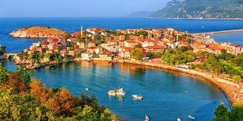 Karadeniz’in Saklı Cenneti Amasra: Düğün Fotoğrafları İçin Romantik Mekanlar Karadeniz’in Saklı Cenneti Amasra: Düğün Fotoğrafları İçin Romantik Mekanlar