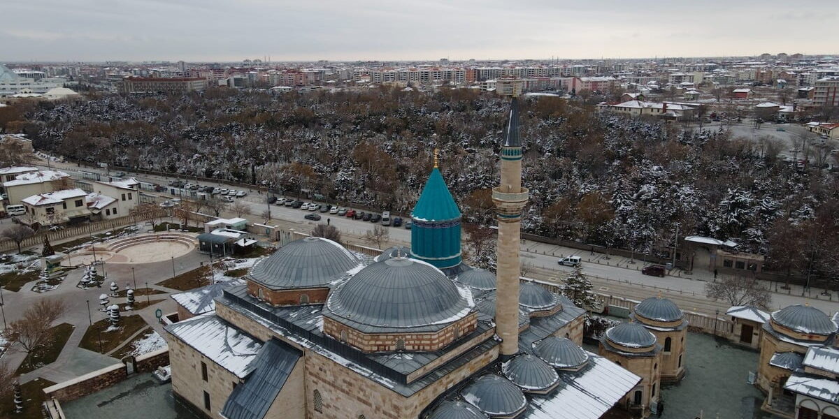 Konya’nın Tarihi Mekanlarında Düğün Fotoğrafçılığı İçin Büyüleyici Yerler