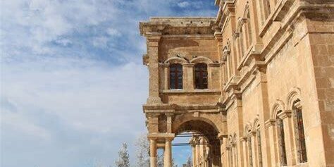 Mardin’in Büyüleyici Manzaraları: Tarihi Sokaklarda Fotoğraf Çekim Noktaları Mardin’in Büyüleyici Manzaraları: Tarihi Sokaklarda Fotoğraf Çekim Noktaları