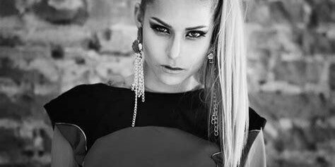 Moda Çekimlerinde Fotoğrafçı ve Makyaj Artisti İşbirliği