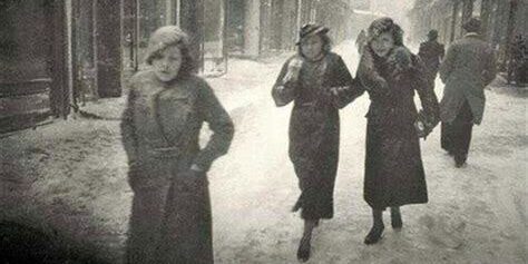 Moda Fotoğrafçılığında Çarpıcı Siyah Beyaz Kompozisyonlar