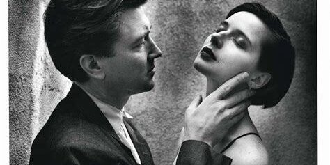 Moda Fotoğrafçılığında Helmut Newton’un Efsanevi Çekimleri Moda Fotoğrafçılığında Helmut Newton’un Efsanevi Çekimleri