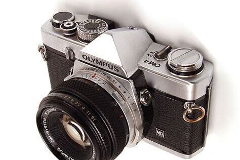 Olympus OM-1: Retro Görünüşüyle Yeniden Piyasada