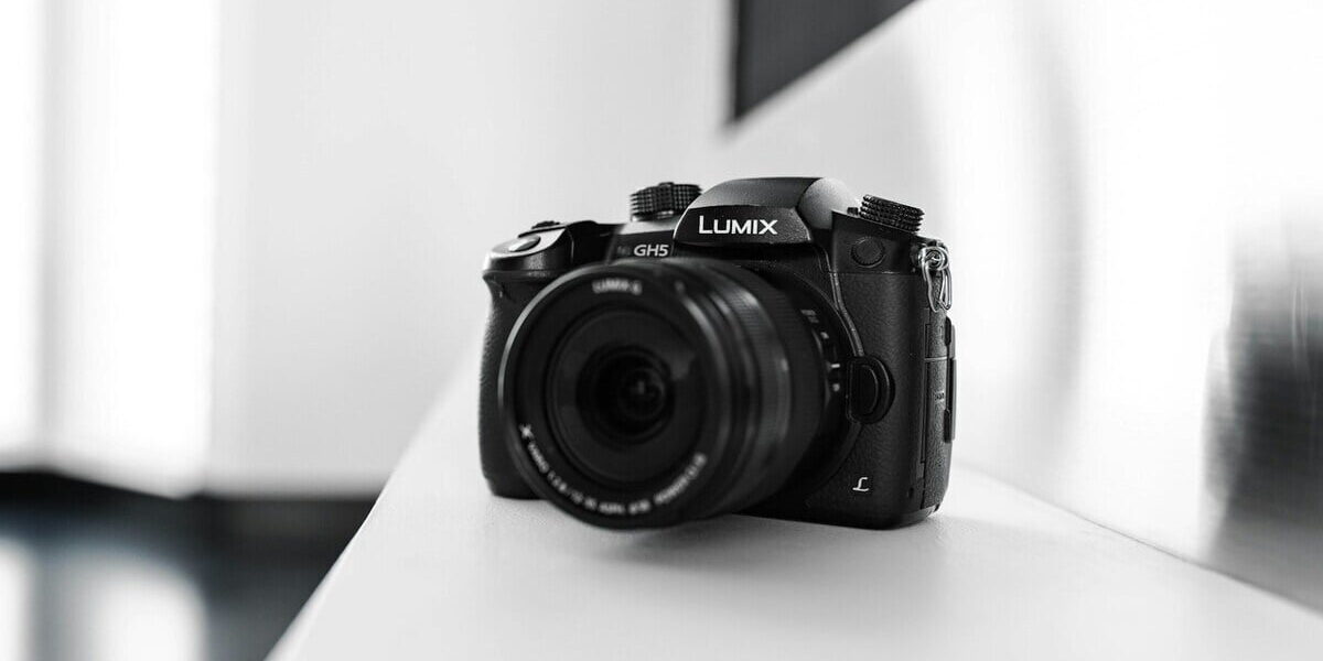 Olympus OM-D E-M1 Mark III vs Panasonic Lumix GH5: Mikro Dört Üçüncü Karşılaştırması