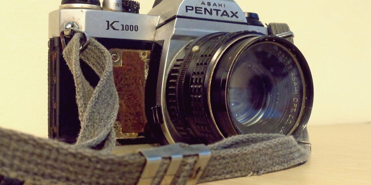 Pentax K1000: Analog Fotoğrafçılığın Efsanevi Başyapıtı Pentax K1000: Analog Fotoğrafçılığın Efsanevi Başyapıtı