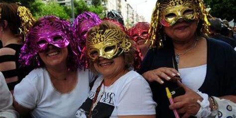 Sokak Fotoğrafçılığında Festival Coşkusu: Renkli Karnavallar