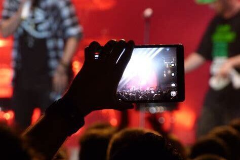 Telefon Kamerasıyla Konser ve Etkinlik Fotoğrafçılığı