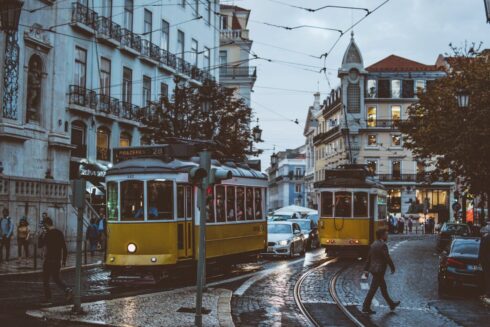 Tren Yolculukları: Rayların Üzerinde Fotoğrafçılık