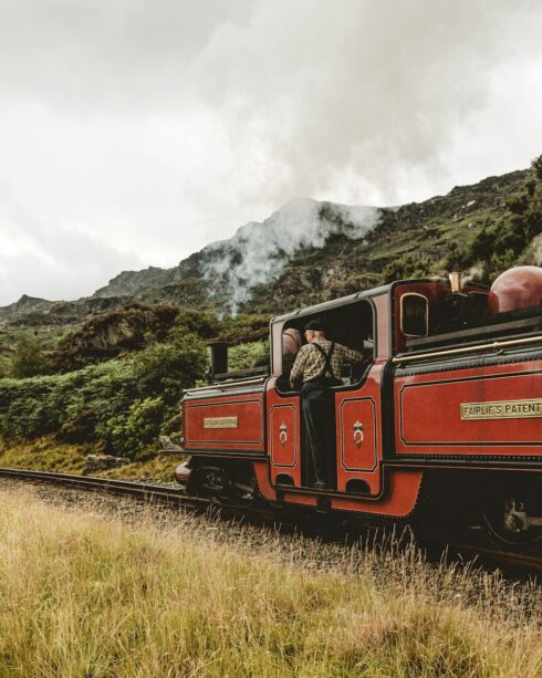 Tren Yolculukları: Rayların Üzerinde Fotoğrafçılık